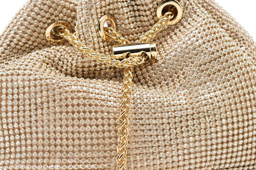 Bolso de Fiesta Menbur AMB4200 Oro Tipo Saco con Strass y Cadena para Mujer