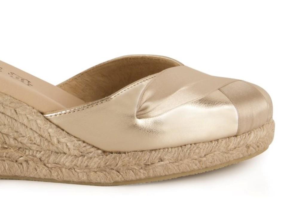 Alpargatas con cuña inVogue 1552 en platino para mujer