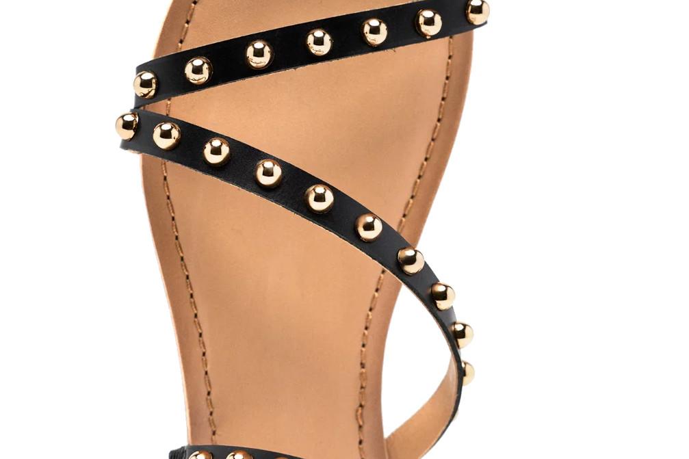 Sandalias Planas Gioseppo Necedah 75077 Negras de Piel con Tachas para Mujer