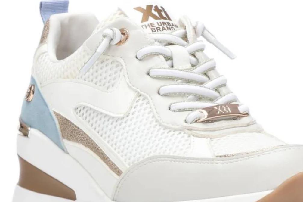 Zapatillas deportivas con cuña XTI 145101 en blanco
