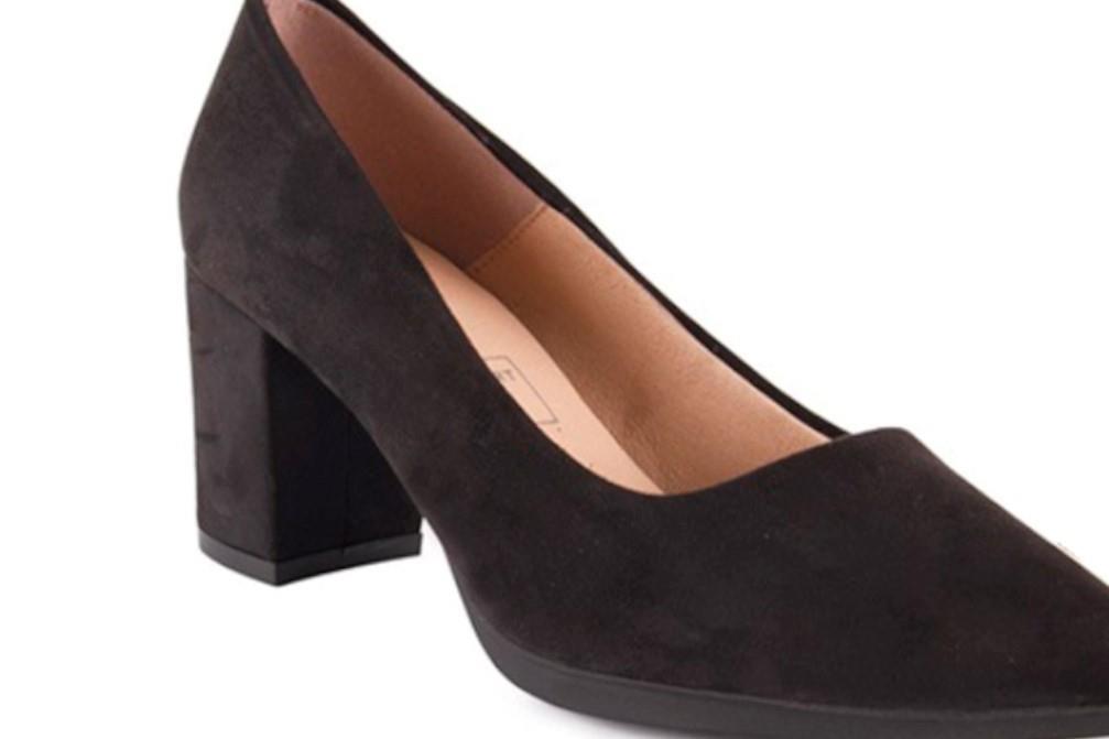 Zapato de salón Chamby 5260 en ante negro para mujer