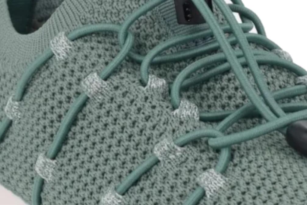 Zapatillas deportivas ultraligeras Eolution Eoligeros en color kaki para mujer