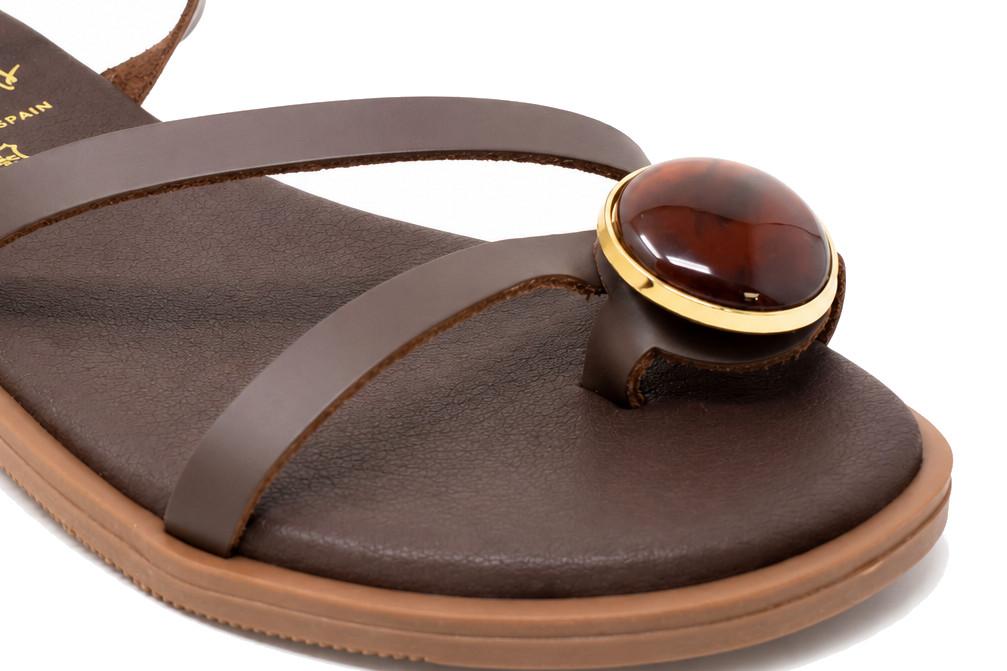 Sandalia plana de dedo Oh! My Sandals 5855 marrón para mujer de piel
