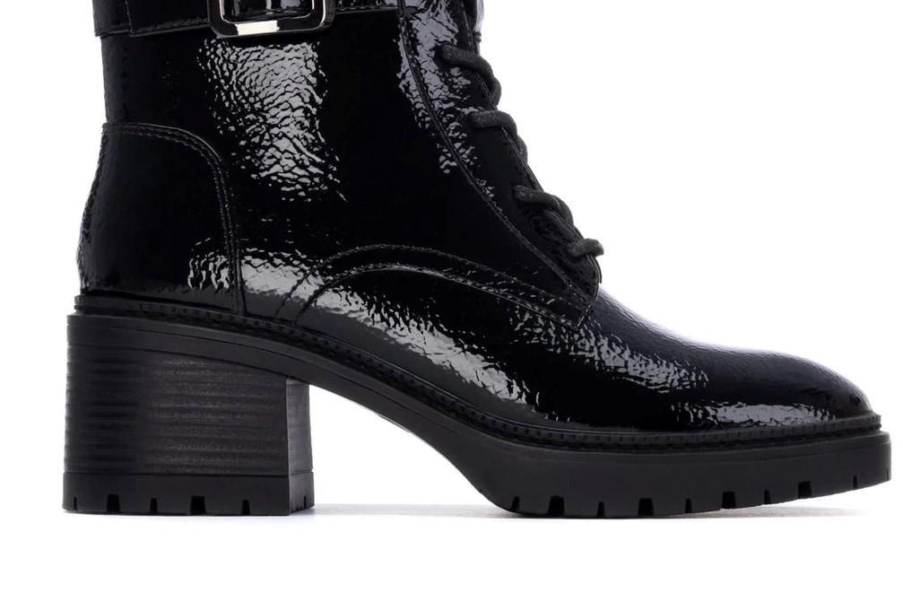 Botines con cordones XTI 144275 en negro