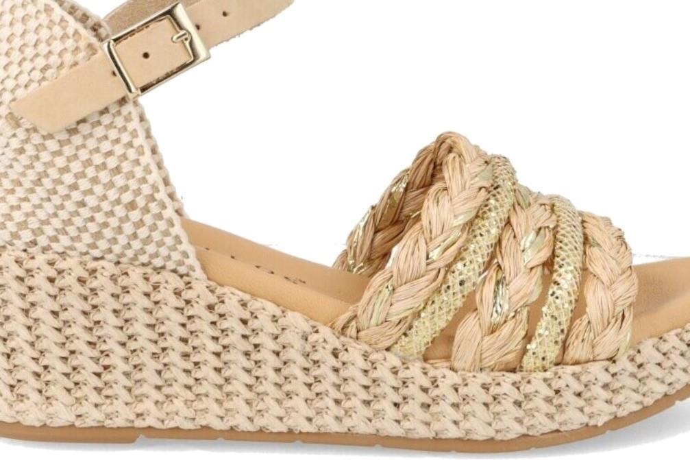 Sandalias Pitillos 5502 en color natura para mujer