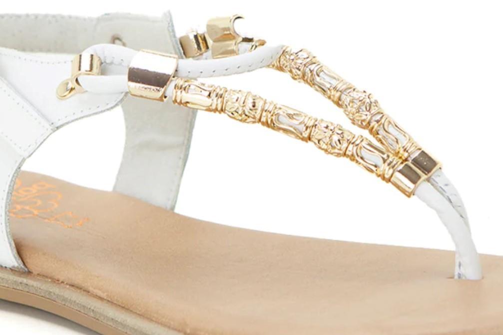 Sandalias planas de dedo Estela 3112 en blanco