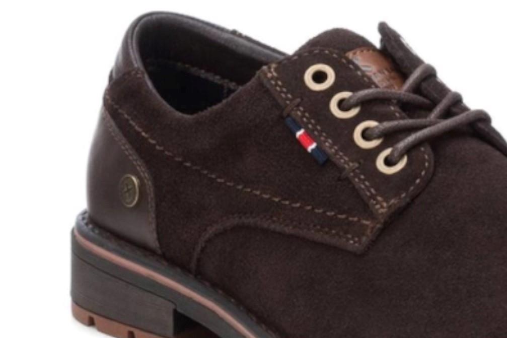 Zapato con cordones XTI 143218 en marrón para hombre