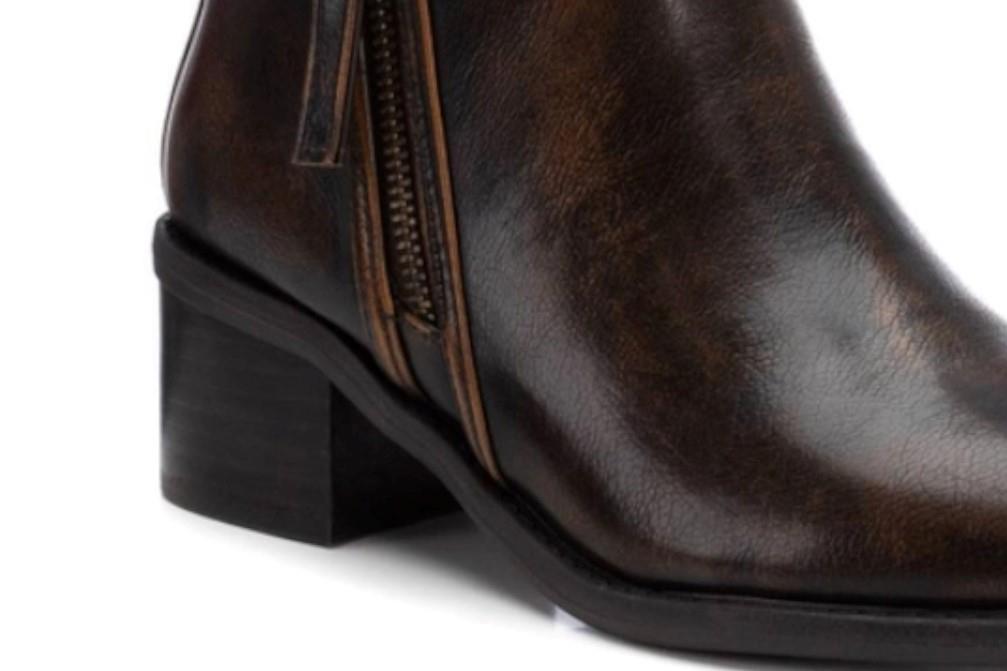 Botines XTI 143478 en bronce para mujer