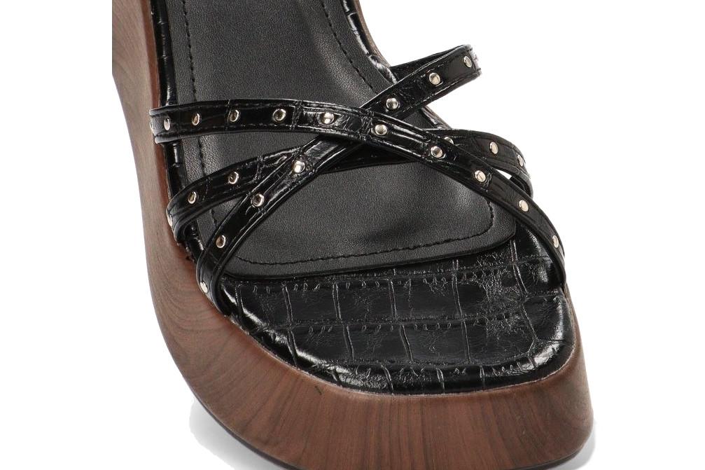 Sandalia de Cuña ISTERIA 1111 en color negro para mujer| Elegancia y Comodidad para el Día a Día