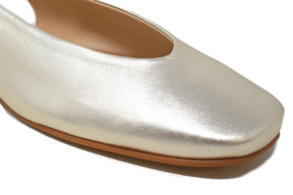 Bailarinas destalonadas Invogue 111 en oro para mujer