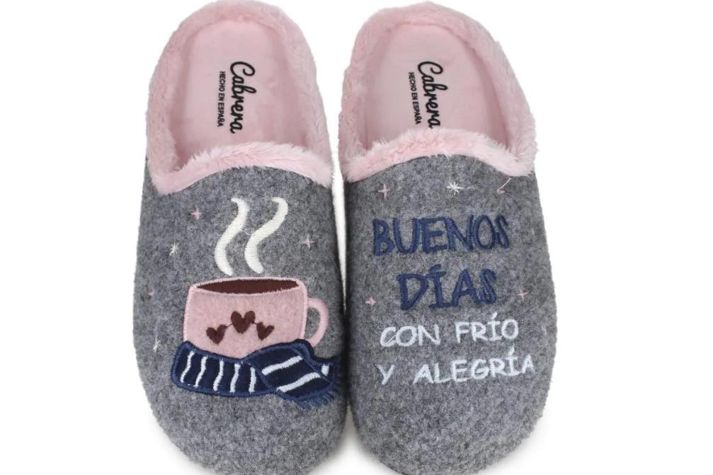 Zapatillas de casa Cabrera 3236 gris y rosa abiertas para mujer