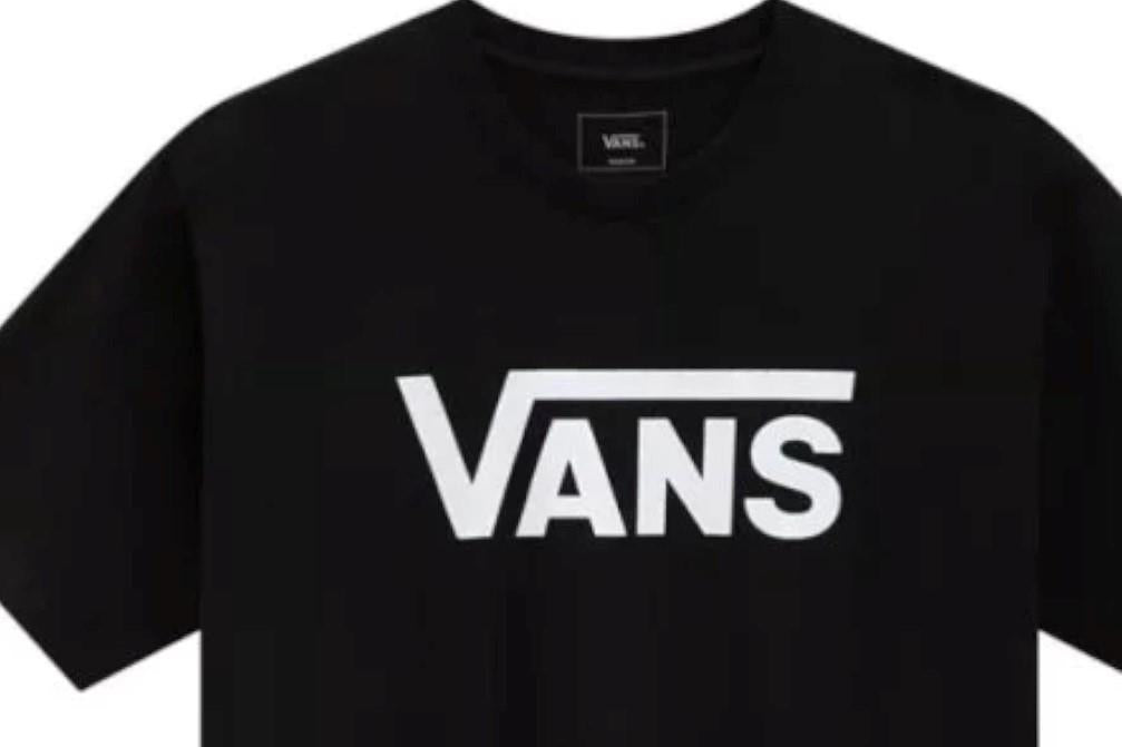 Camiseta Vans Mn Classic VN000GGGY28 en negro