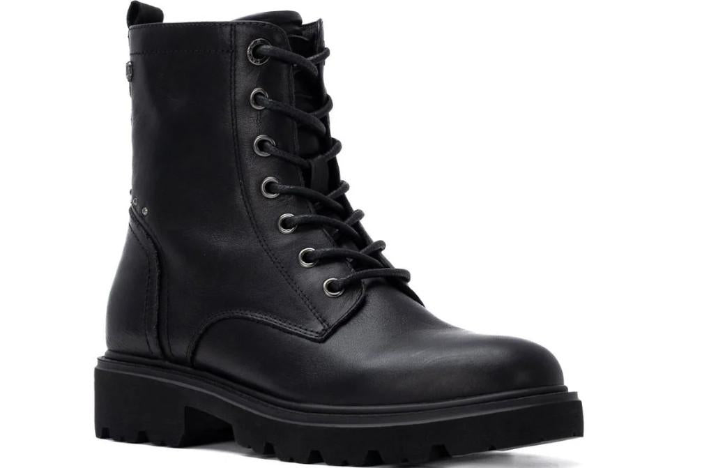 Botín militar plano de piel para mujer Carmela 164337 negro