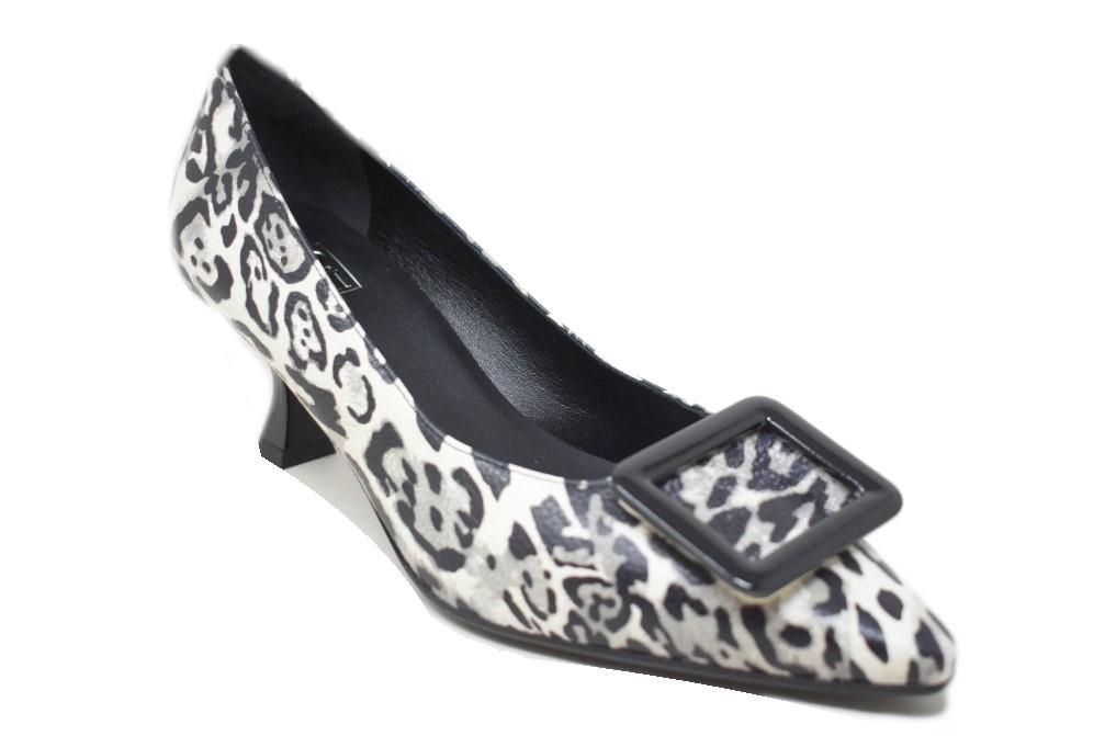 Zapatos de tavón bajo Joni 29166 en blanco y negro