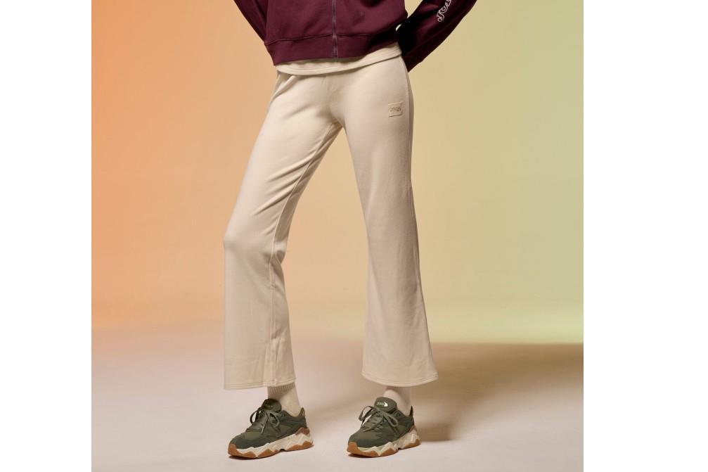 Pantalón de chándal Joma Mimentic 902416.009 en beige