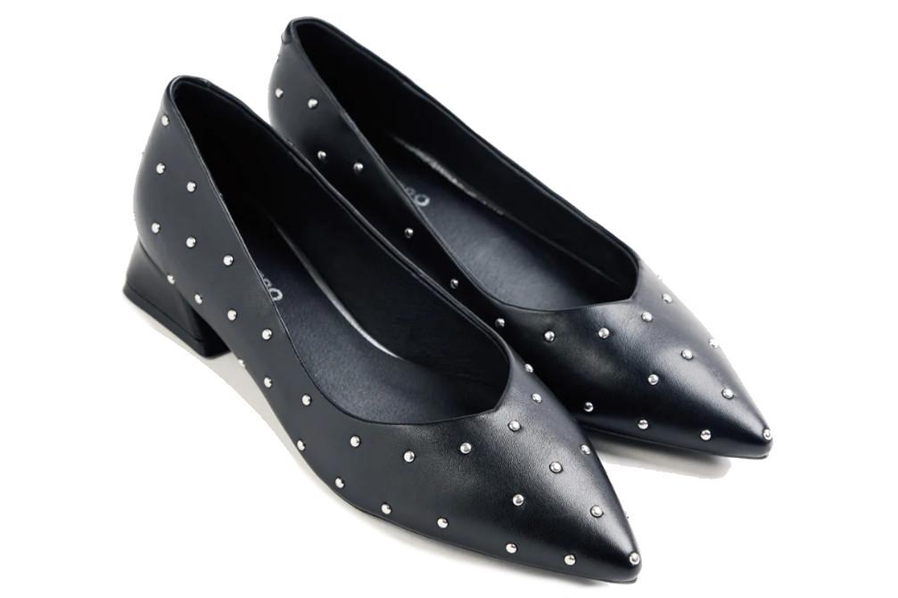 Bailarinas de tacón bajo Gioseppo 80829 en negro con Tachas para mujer