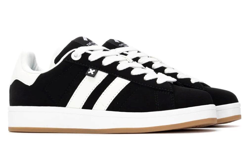 Zapatillas deportivas planas XTI 14454504 en negro