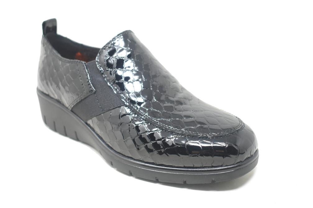Mocasines Doctor Cutillas 60338 negros para mujer con elásticos