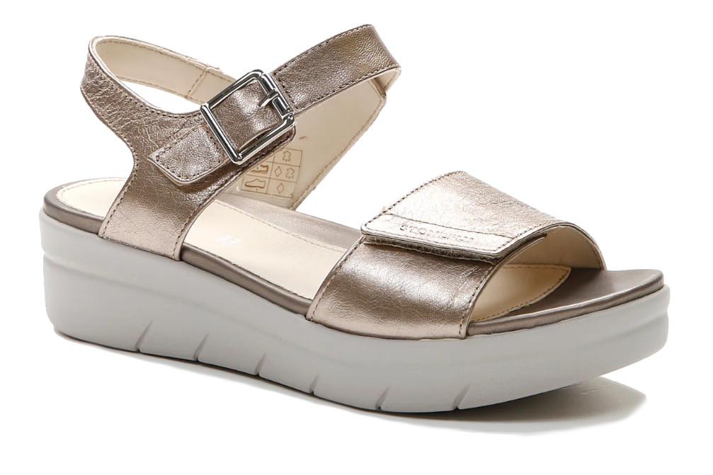 Sandalias con cuña baja AQUA III 2 Stonefly 108232 en oro de piel laminada