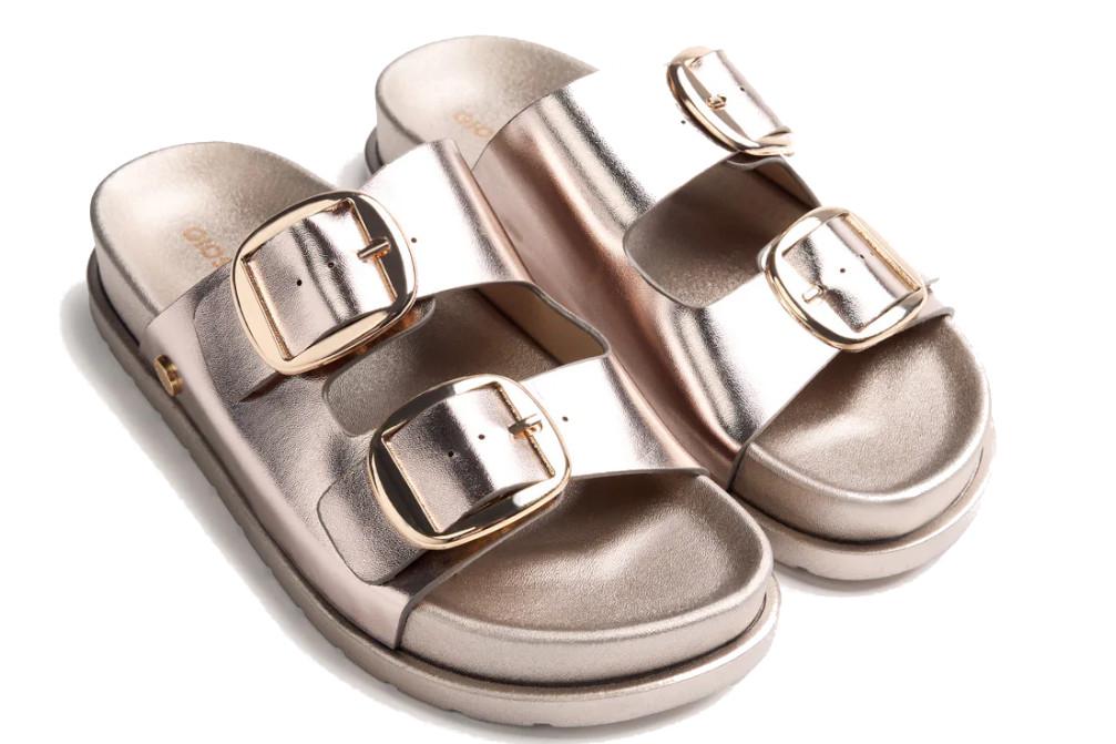 Sandalias Bio Gioseppo 78797 Svedala Platino con Acabado Metalizado y Plataforma para Mujer