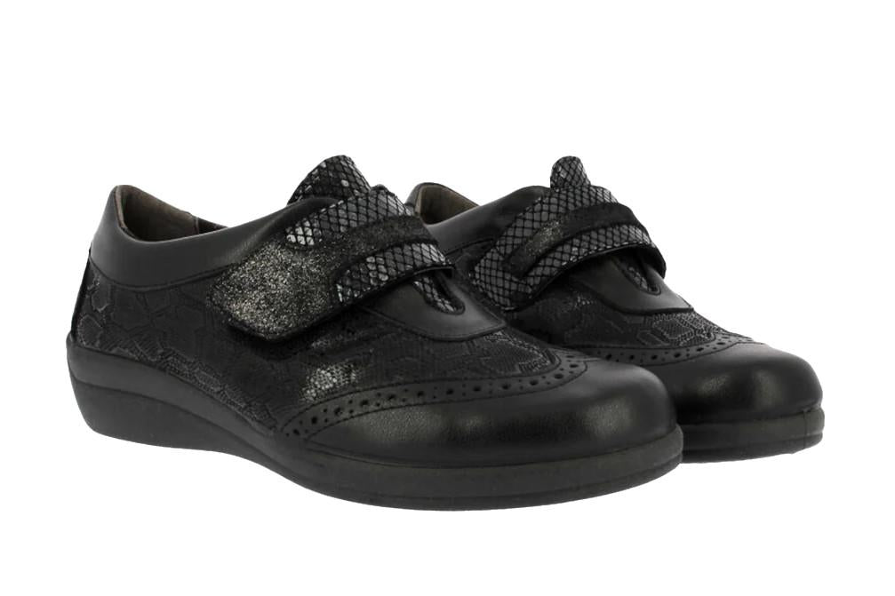 Zapatos cómodos Doctor Cutillas 45351 de color negro