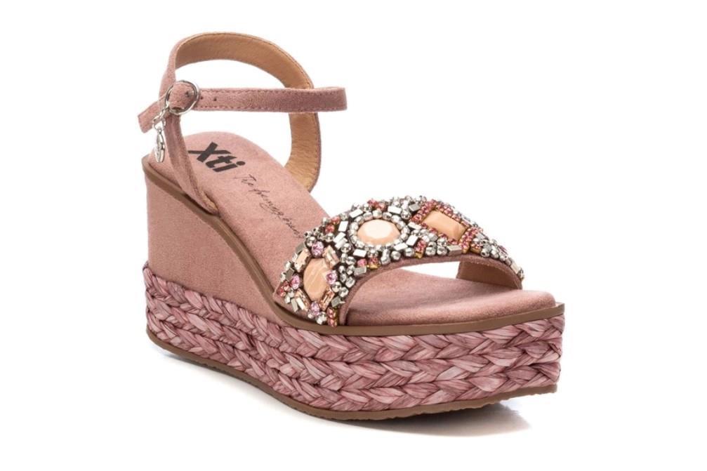 Sandalias tcon cuña XTI 142677 en nude para mujer