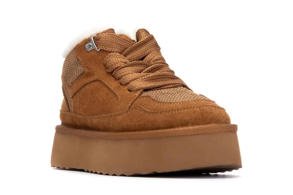 Zapatillas snow XTI 144338 en color camel
