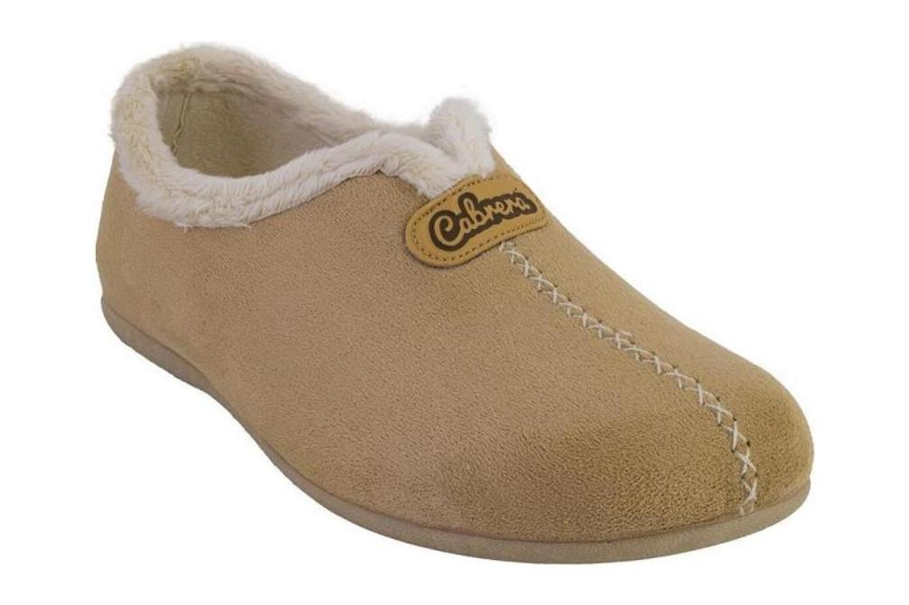 Zapatillas de casa cerradas Cabrera 3002 en tierra