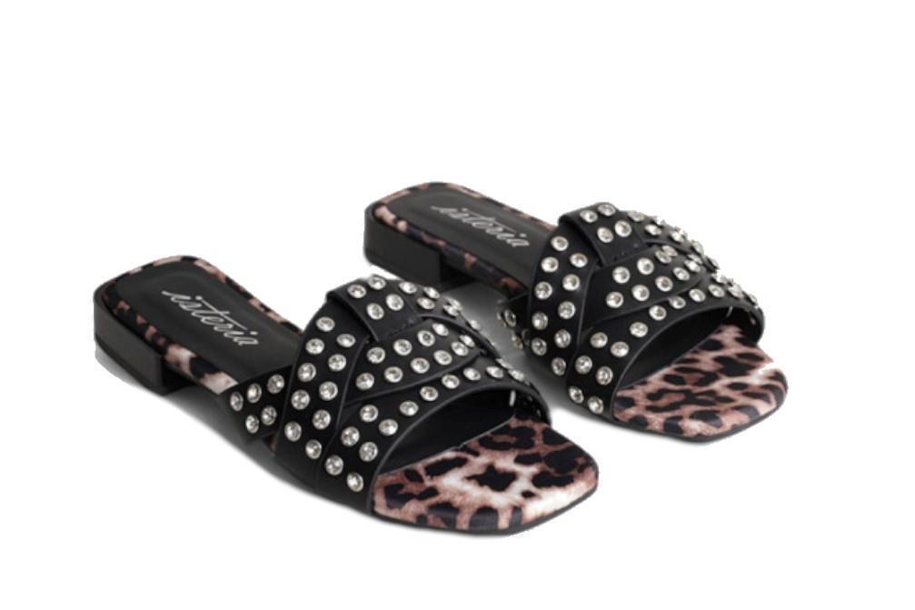 Sandalias de pala Isteria 25082 en negro para mujer