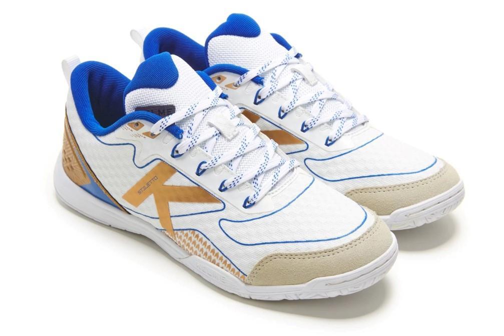 Zapatilla de Fútbol Sala Kelme Stiletto 55967 en color Blanco y Oro para hombre