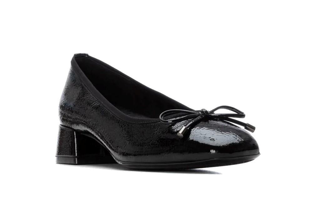 Manoletina de tacón bajo XTI 144242 en negro