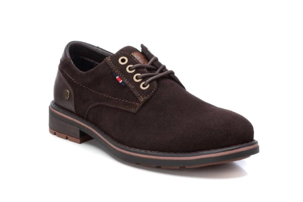 Zapato con cordones XTI 143218 en marrón para hombre