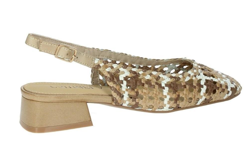 Bailarinas destalonadas Carmela 162185 en beige