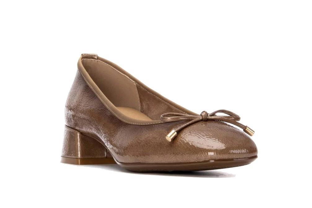 Manoletina de tacón bajo XTI 144242 en beige