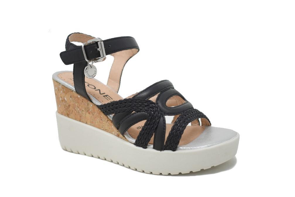 Sandalias con cuña Stonefly ELY 13 LAMINATED 216063 en negro para mujer