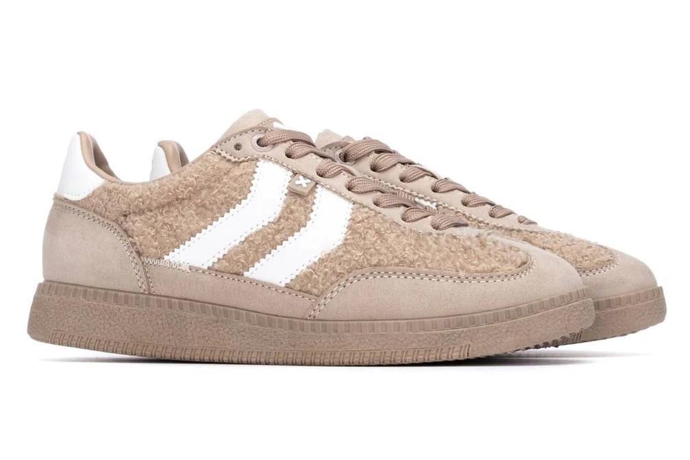 Zapatillas deportivas planas XTI 144734 en beige
