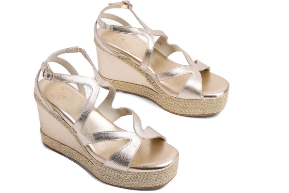 Sandalias con cuña alta de esparto Popa Okinawa en oro