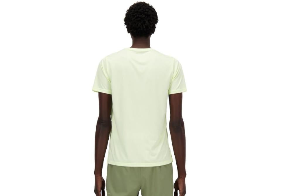 Camiseta manga corta New Balance Sport Essentials en amarillo