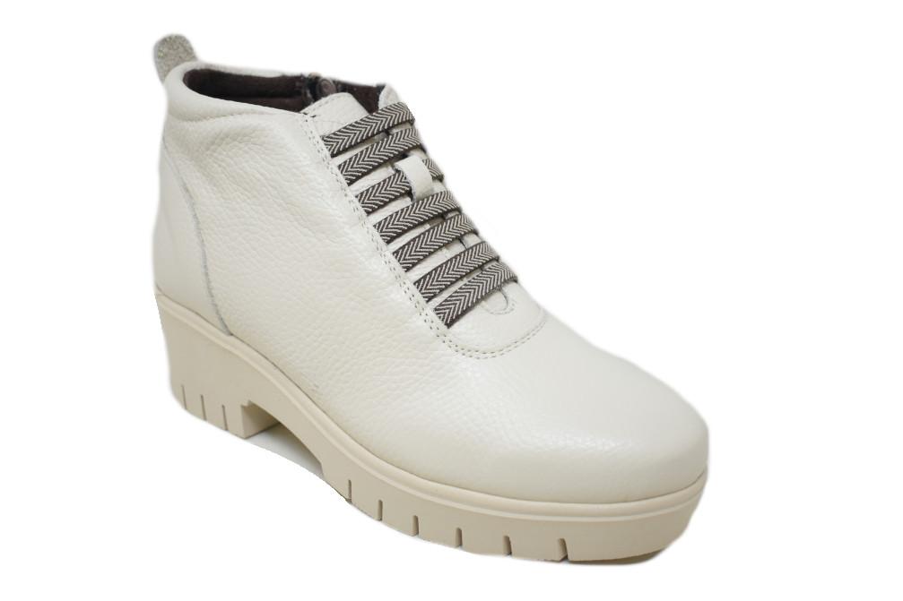 Botines cómodos Chamby 1064 en color hielo