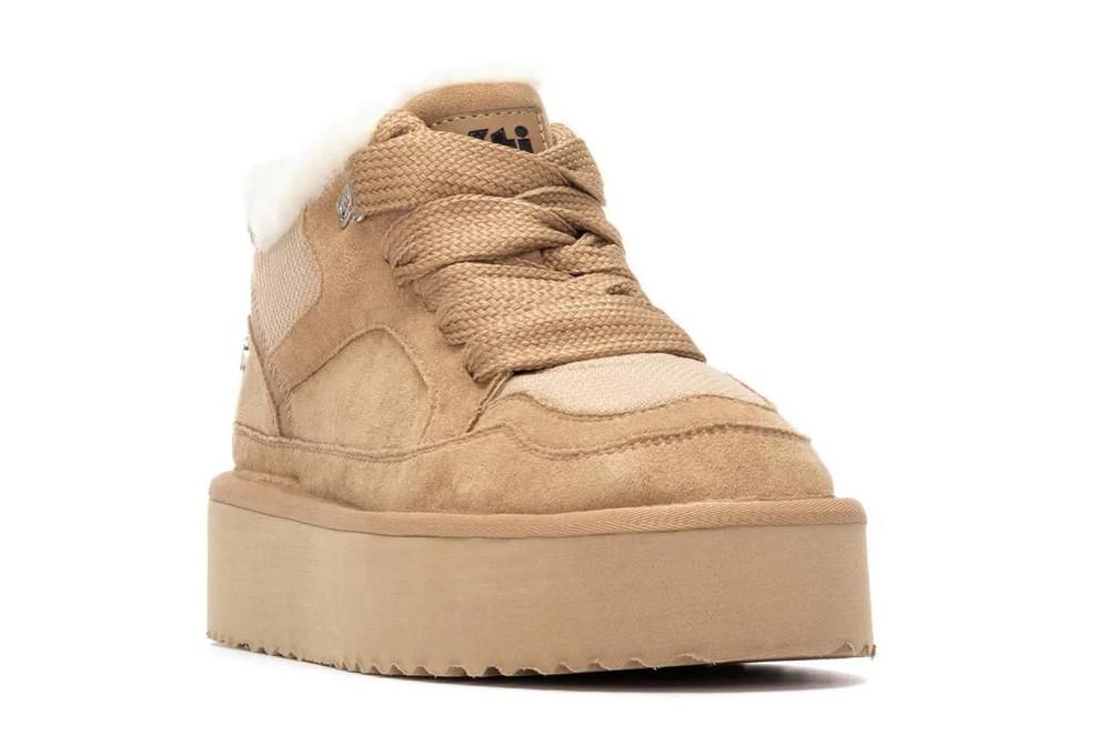 Zapatillas snow XTI 144338 en color beige