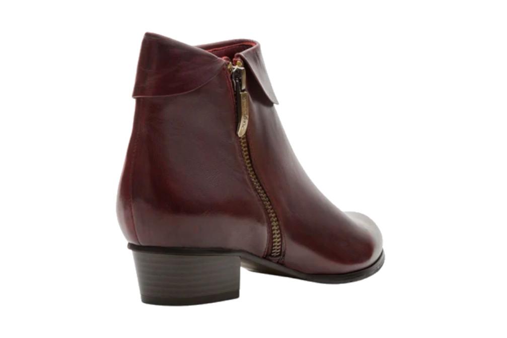 Botines de piel burdeos con tacón bajo Regarde le Ciel Stefany-03 para mujer