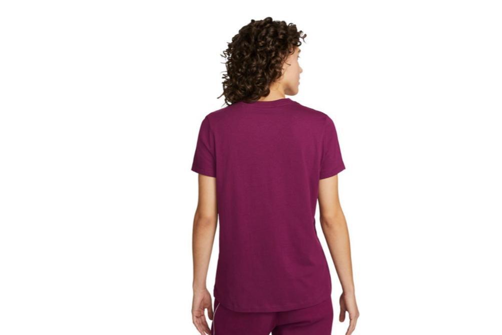 Camiseta Nike Club Sportswear