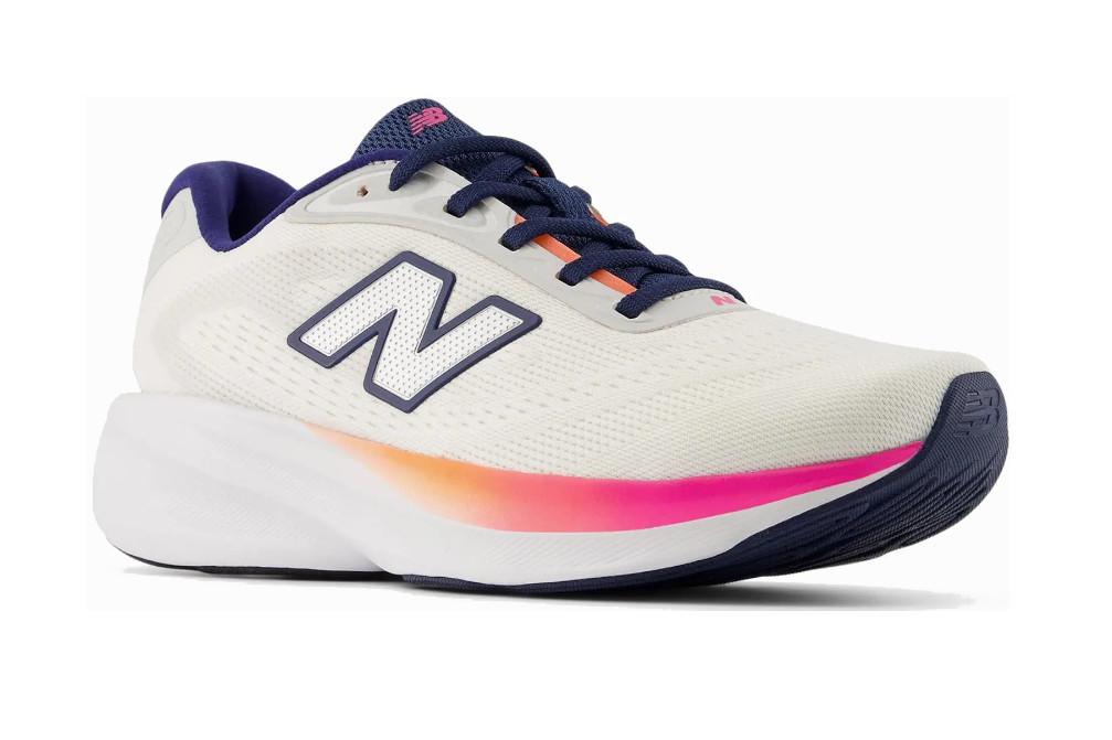 Zapatillas New Balance Fresh Foam 680 v8 W6809BI en blanco