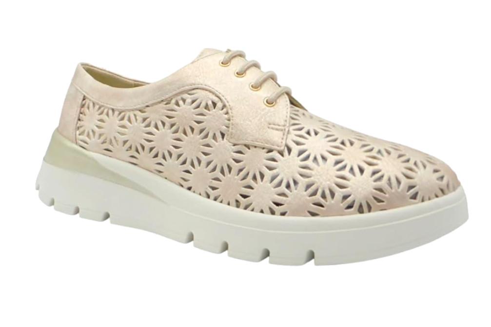 Zapatos deportivos calados Pitillos 11091 en dorado de mujer