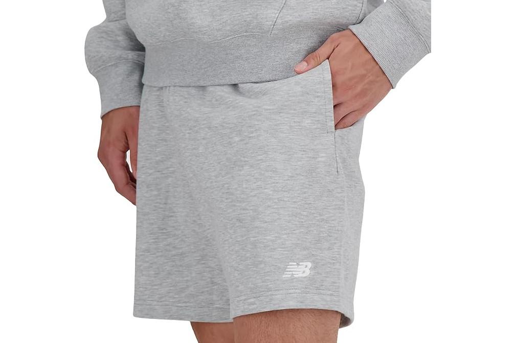 Short deportivo New Balance Sport Essentials French Terry 7" MS41520 en gris