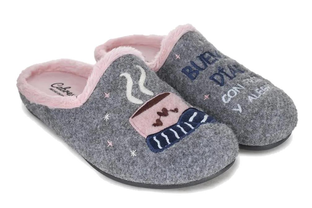 Zapatillas de casa Cabrera 3236 gris y rosa abiertas para mujer