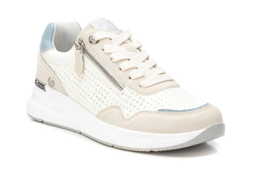 Zapatillas deportivas XTI  143990 en blanco para mujer