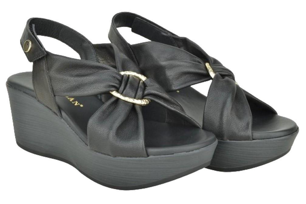 Sandalias con cuña Paula Urban 31-613 SUNSET en negro