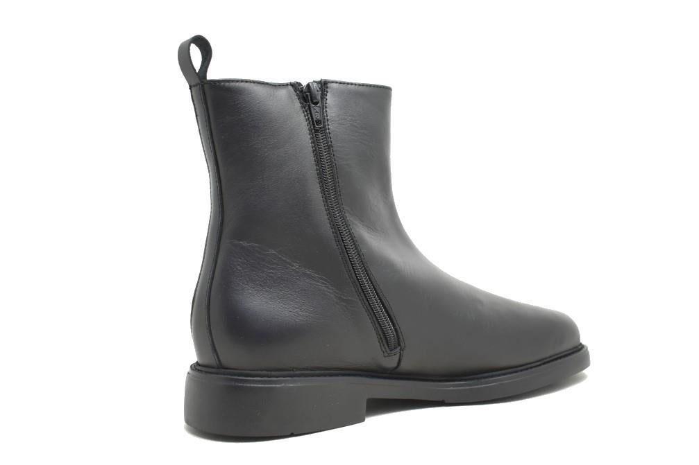 Botín Chelsea para hombre en color negro