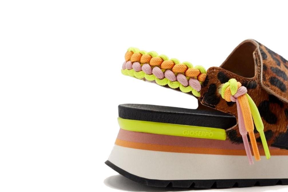Sandalias deportivas Gioseppo LEVERETT 74954 en leopardo